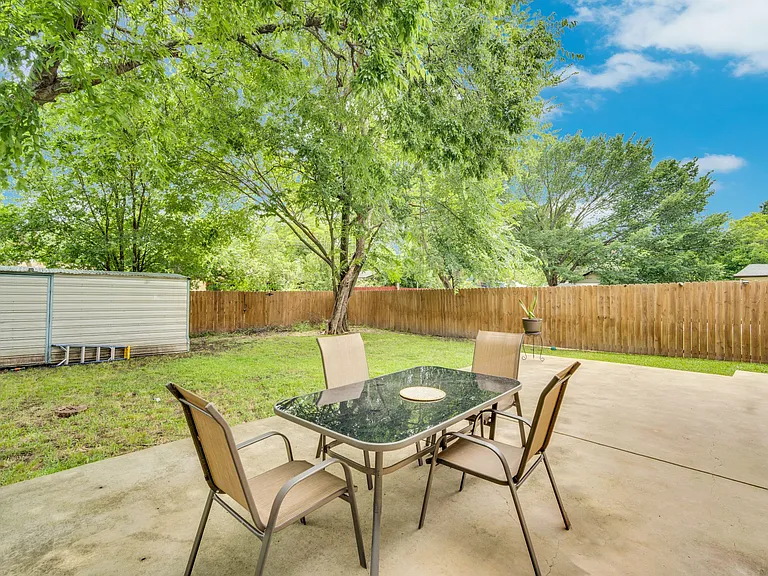 206 E Chico Dr — Photo 15