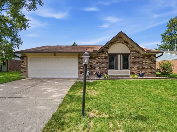 8353 Schoolgate Dr, Dayton, OH 45424