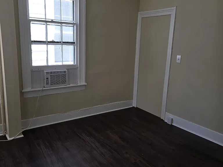 1144 Farmer St #B — Photo 10