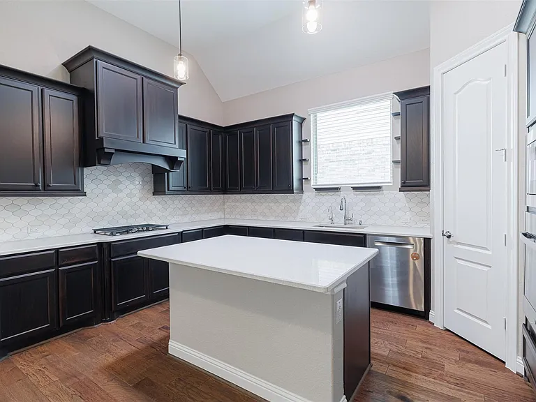 1803 Pepper Grove Ln — Photo 8