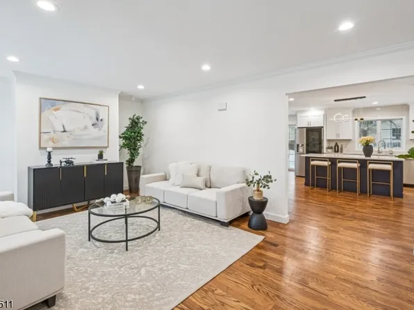 161 Myrtle Ave, Millburn Twp., NJ 07041