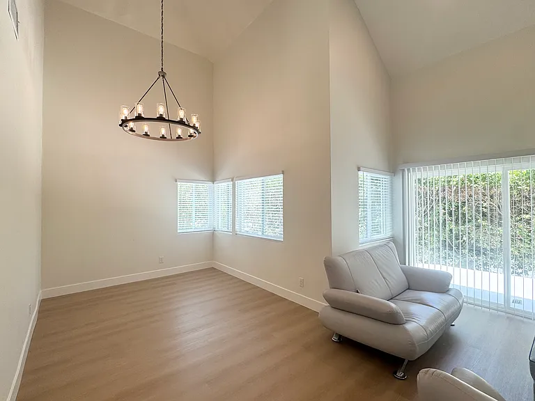 2737 Forest Park Ln — Photo 11