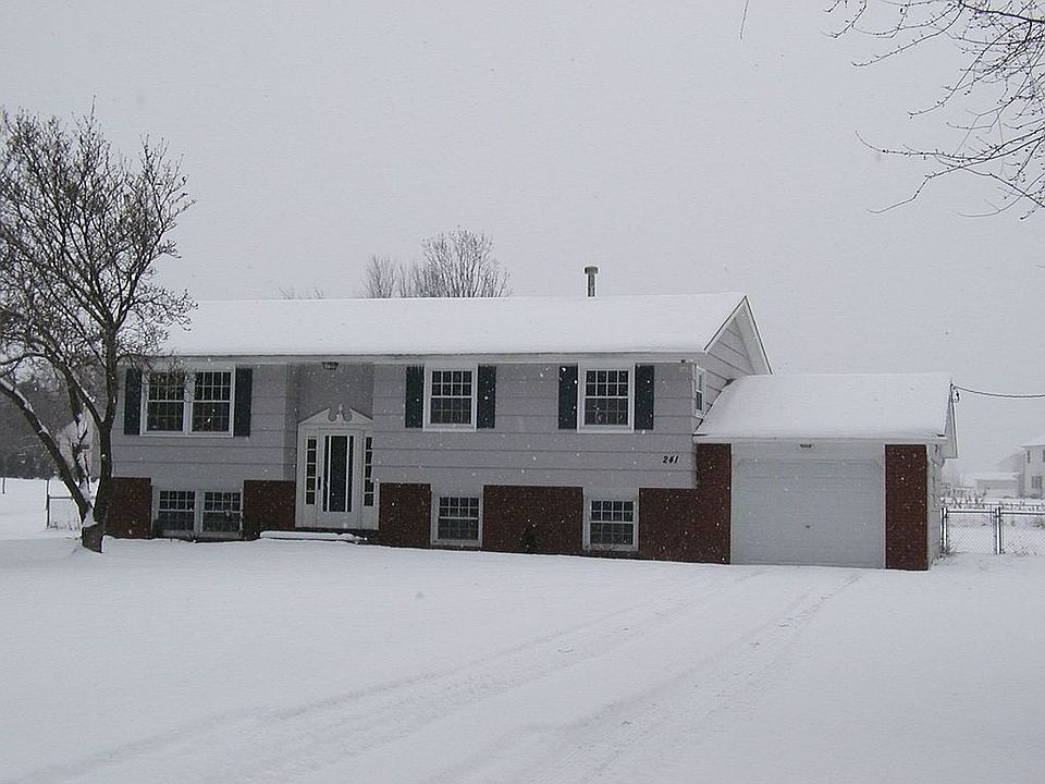 Welcome to 241 Dunbar Rd