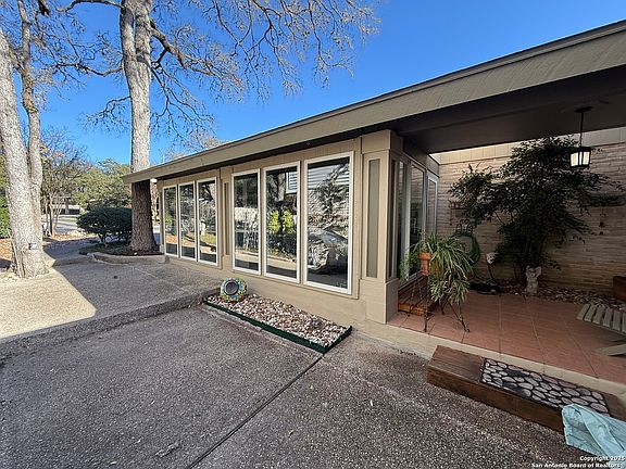 4th image of 10821 WHISPER VALLEY ST