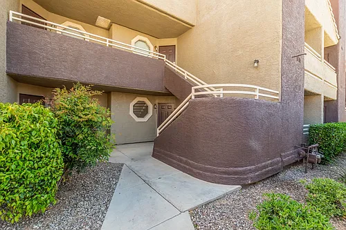 5072 S Rainbow Blvd Photo 1