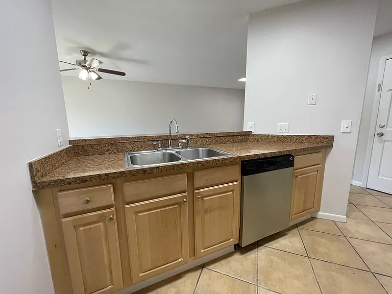 208 S Habana Ave #208F — Photo 6