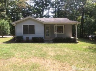 1314 Willow Rd, Hendersonville, NC 28739
