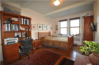 4th image of 23 W 73rd St #1111