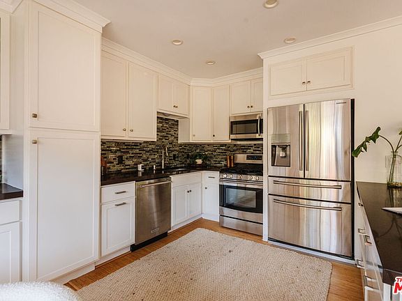 5th image of 10760 Missouri Ave APT 102