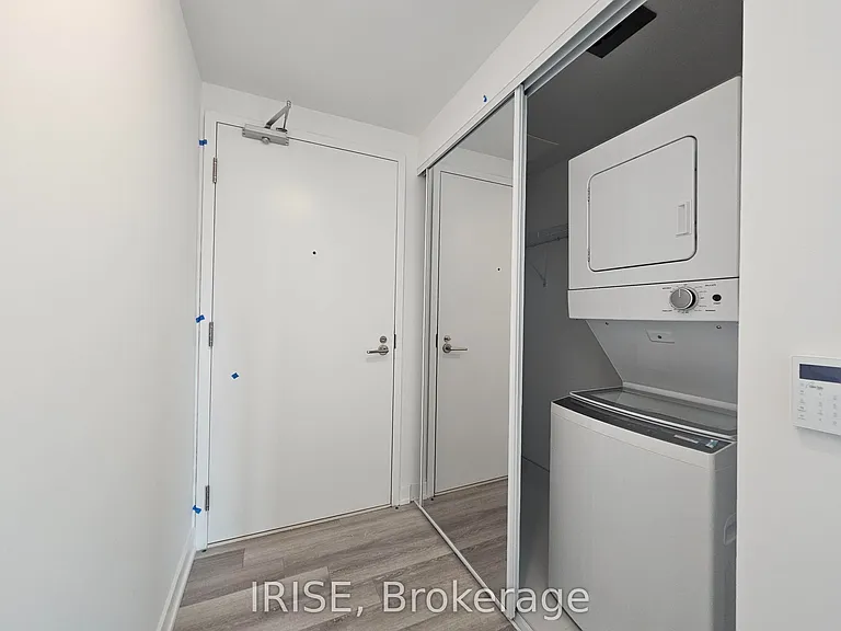 230 Simcoe St #2414 — Photo 17