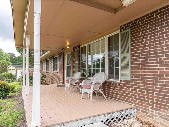 3rd image of 116 Wynnbrook Dr