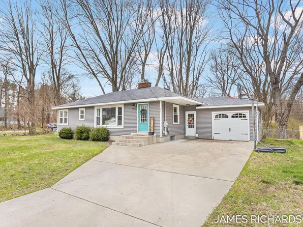 14911 160th Ave, Grand Haven, MI 49417