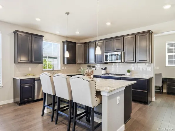 8275 Arapahoe Peak Street, Littleton, CO 80125