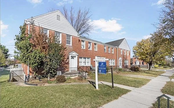 4 bed, 1580 sqft, $3,300 — Photo 1
