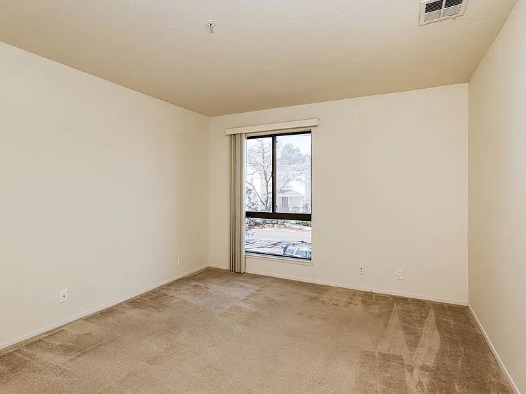 Le Boulevard Apartments — Photo 12