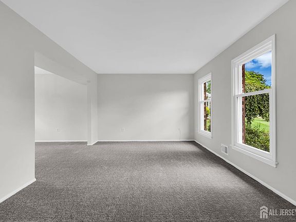 5th image of 15 Major Ln