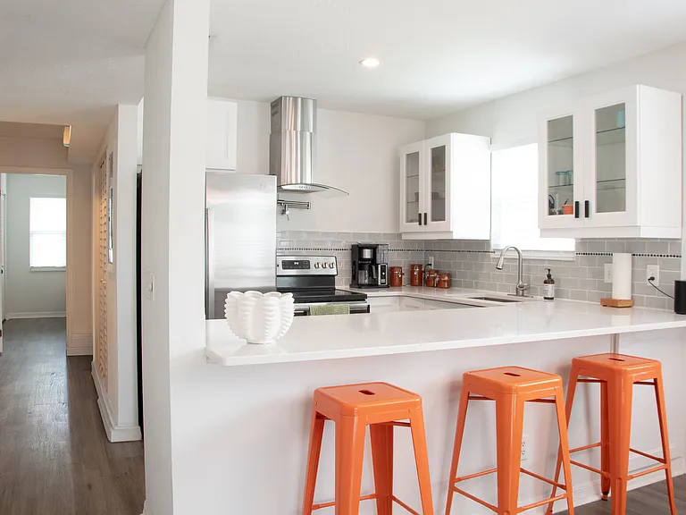 5703 Rudolph Ave — Photo 13