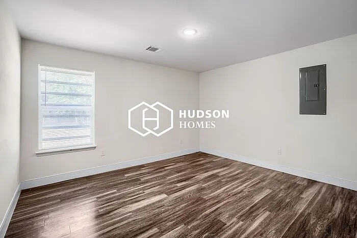90 N Florida St — Photo 9