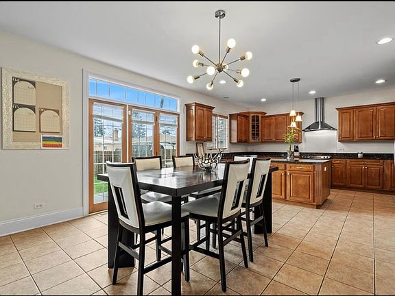 5th image of 416 W Natoma Ave