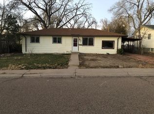15 Glenmore Rd, Pueblo, CO 81001