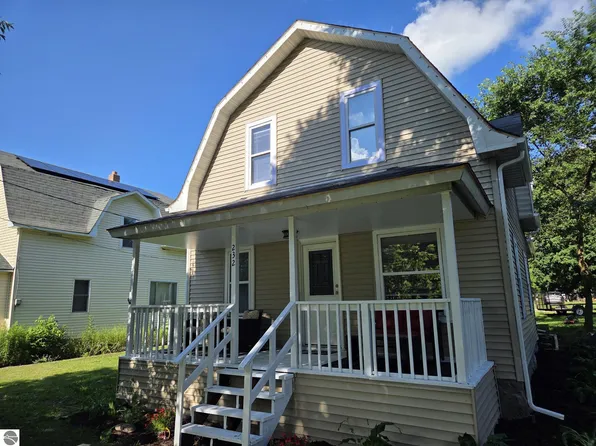 232 N Sheridan Ave, Remus, MI 49340