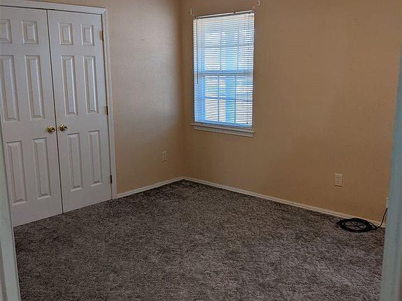 4th image of 3 Julia Cir