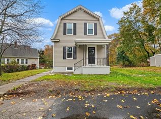 26 Snell St, Attleboro, MA 02703