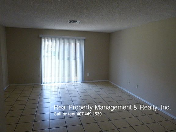 2nd image of 262 Autumn Ln APT C