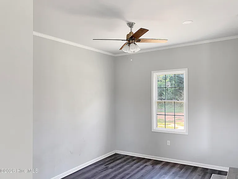 500 Wilkins Rd — Photo 6