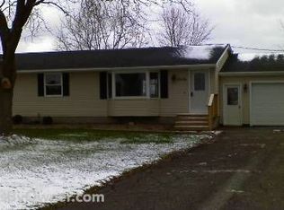 2556 Lake Rd, Hilton, NY 14468