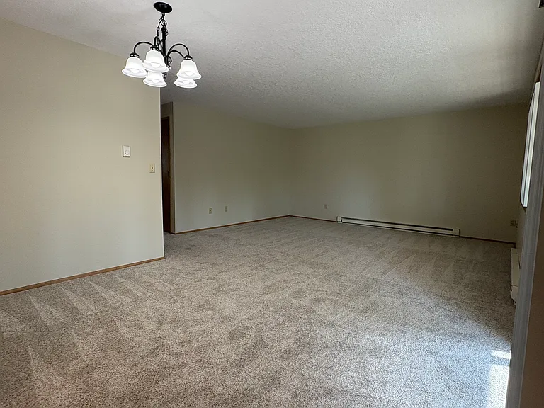 Chestnut Place Apartments — Photo 18