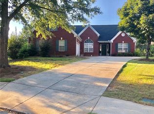 402 James Ridge Ct, Lawrenceville, GA 30045