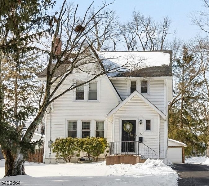1st image of 37 Van Duyn Dr