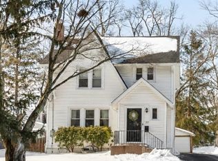 37 Van Duyn Dr, Ewing, NJ 08618