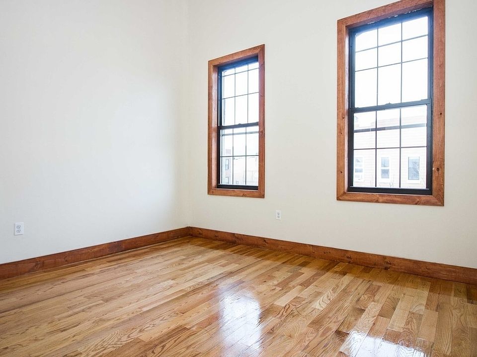 1st image of 166 Wilson Ave #L2