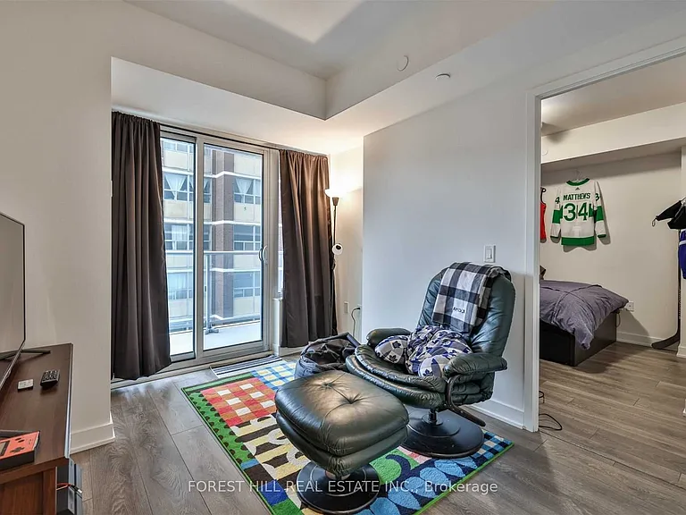 195 Redpath Ave #806 — Photo 5