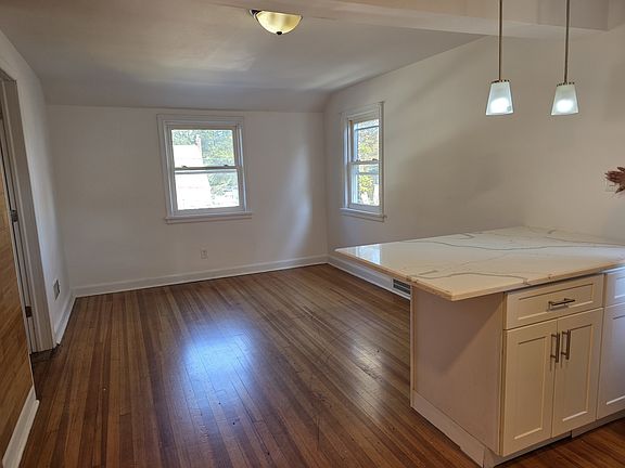 5th image of 810 Parkview Ter #1