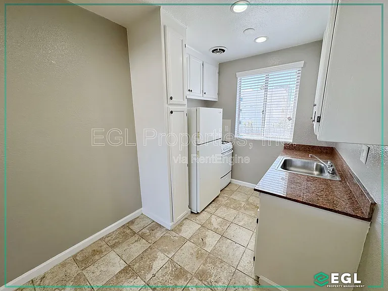 5916-5922 Carlton Way/1555 N. Bronson — Photo 7
