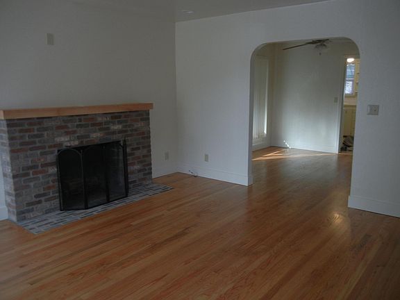 2nd image of 2061 16th Ave