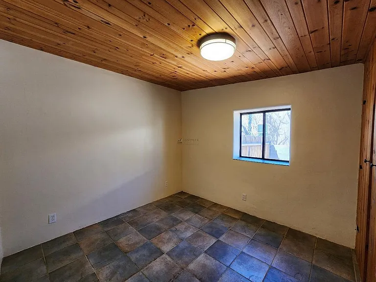 212 Tesuque Dr — Photo 8