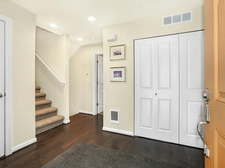 2523 NE Mulberry Walk — Photo 5