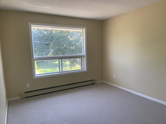 5th image of 139 Speedvale Ave W #3
