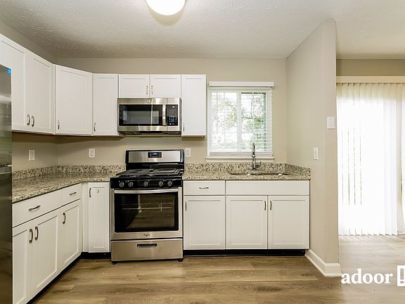 3rd image of 10165 Park Stream Dr