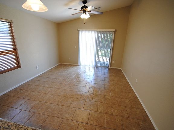 4th image of 1189 E Lakeview Dr