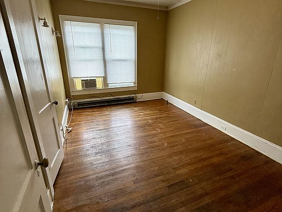 4th image of 1034 12th Ave #4