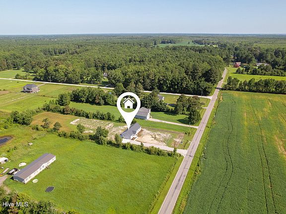 3rd image of 524 E Ridge Road