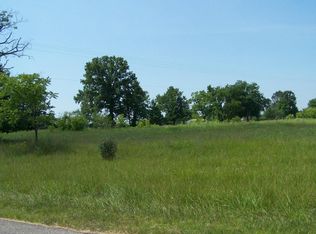 1975 Meadow Hills Dr, Eaton Rapids, MI 48827