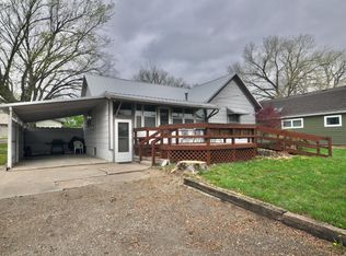 5 Prairie Ln, Marion, KS 66861