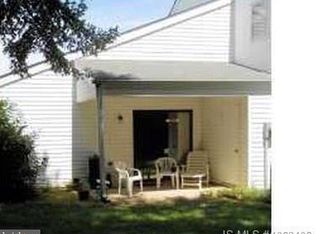 39 Gibraltar Ct, Barnegat, NJ 08005