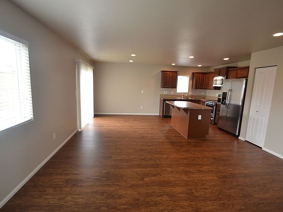 5th image of 1910 200th St E